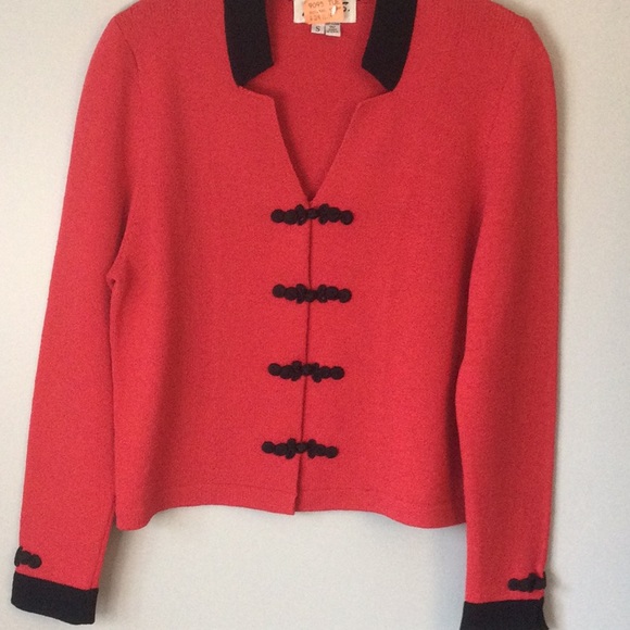 Beautiful sweater - Picture 1 of 5